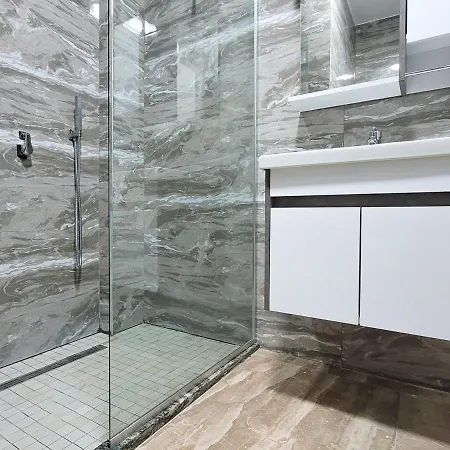 One-bedroom Gem By The Square Apartment