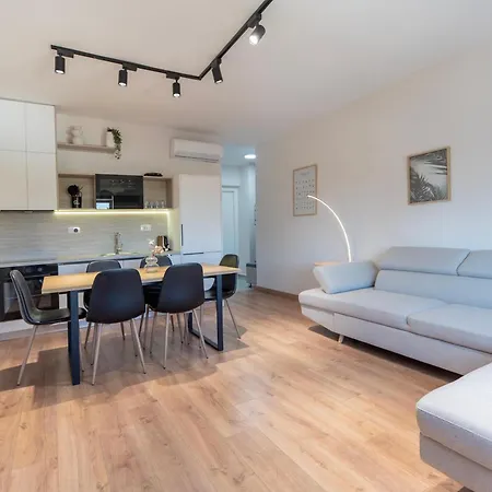 2br At Artist's Palace - Skanderbeg Square Views