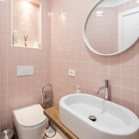Apartament 2br At Artist's Palace - Skanderbeg Square Views Tirana