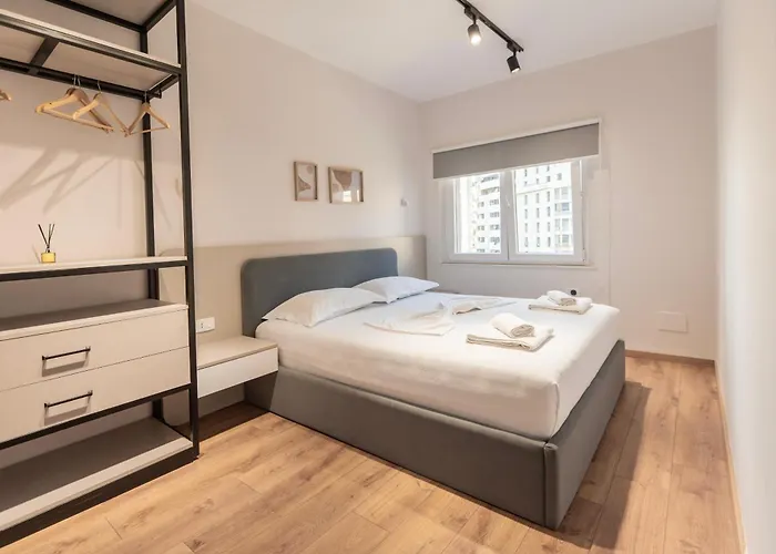 Lägenhet 2br At Artist's Palace - Skanderbeg Square Views *