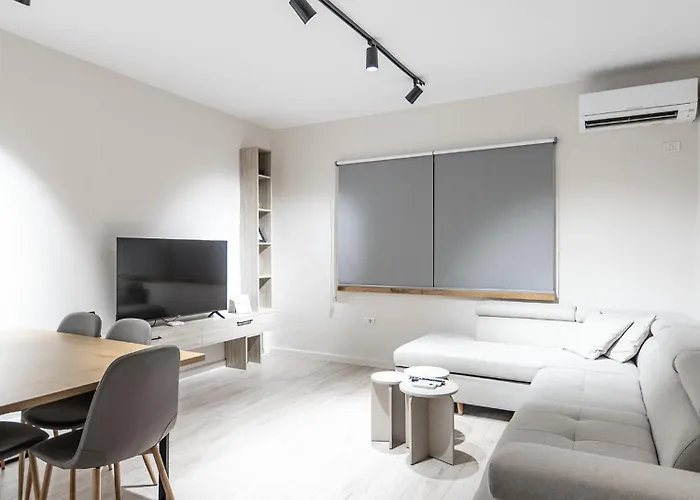 2br At Artist's Palace - Skanderbeg Square Views