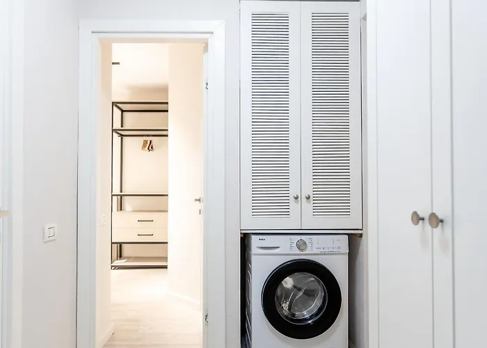 2br At Artist's Palace - Skanderbeg Square Views Lägenhet Tirana