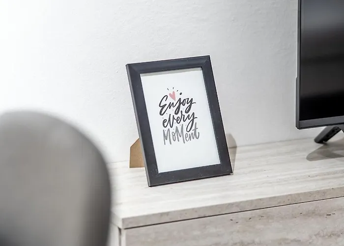 2br At Artist's Palace - Skanderbeg Square Views * Tirana