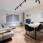 2br At Artist's Palace - Skanderbeg Square Views Apartmán *