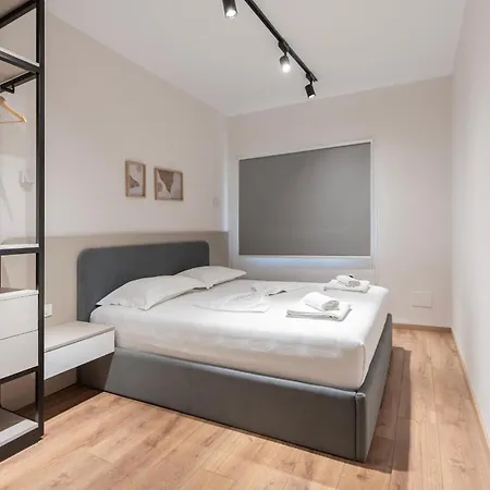 2br At Artist's Palace - Skanderbeg Square Views * Tirana