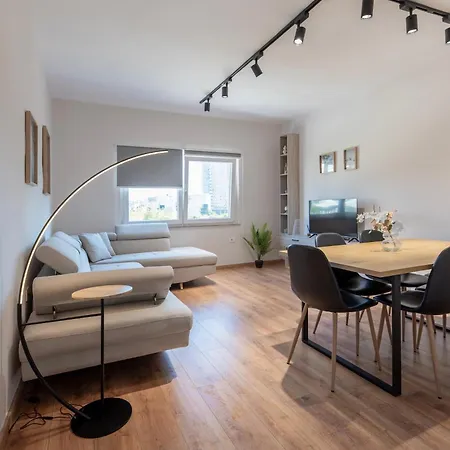 2br At Artist's Palace - Skanderbeg Square Views Appartamento *