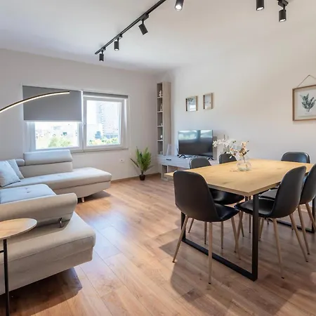 Διαμέρισμα 2br At Artist's Palace - Skanderbeg Square Views Τίρανα