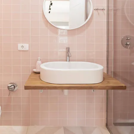 Lejlighed 2br At Artist's Palace - Skanderbeg Square Views