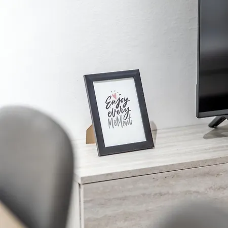 2br At Artist's Palace - Skanderbeg Square Views * Tirana