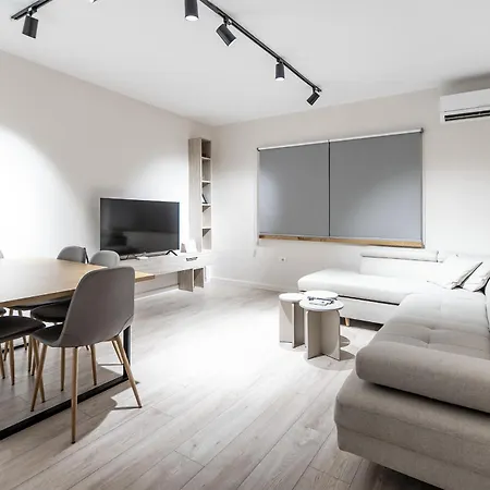 2br At Artist's Palace - Skanderbeg Square Views Appartamento