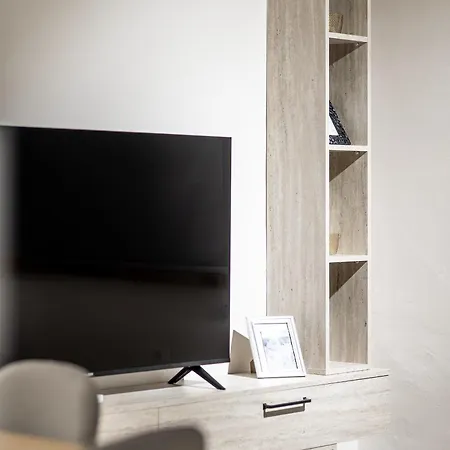 2br At Artist's Palace - Skanderbeg Square Views Appartement *