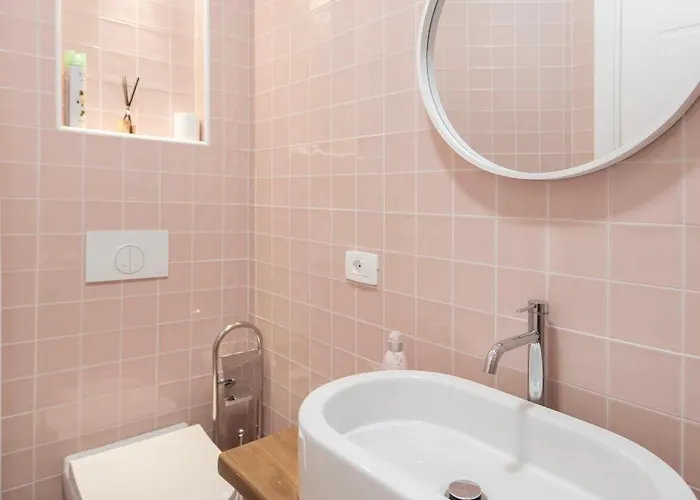 公寓 2br At Artist's Palace - Skanderbeg Square Views 地拉那