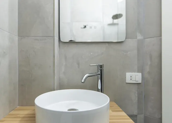 2br At Artist's Palace - Skanderbeg Square Views *